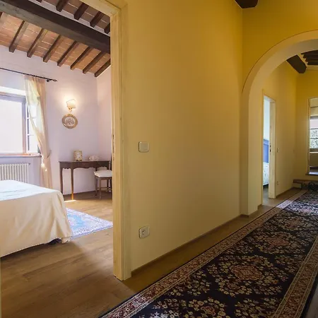 Maestà Del Sasso Villa *