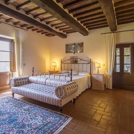 Maestà Del Sasso Villa *